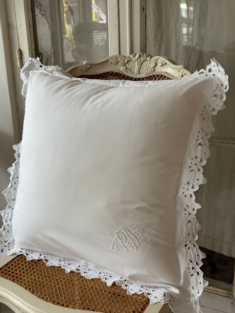 クッションカバー A-001 新入荷アイテム/ホームファブリック フランスアンティーク 16,000円（税込み17,600円）