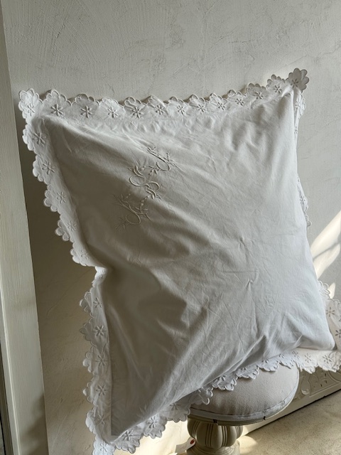 クッションカバー A-001B 新入荷アイテム/ホームファブリック フランスアンティーク 16,000円（税込み17,600円）