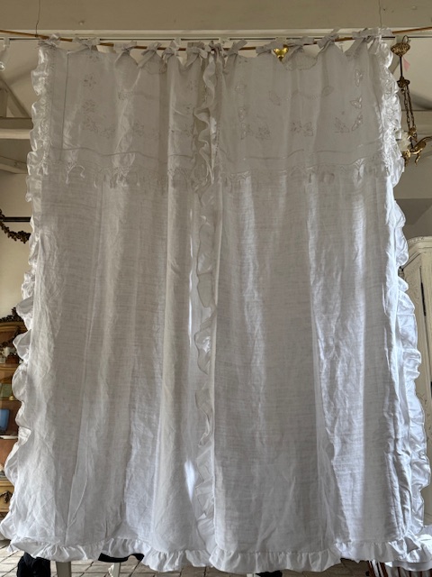 ホワイト観音開きカーテン A-020 新入荷アイテム/ホームファブリック フランスアンティーク Sold out