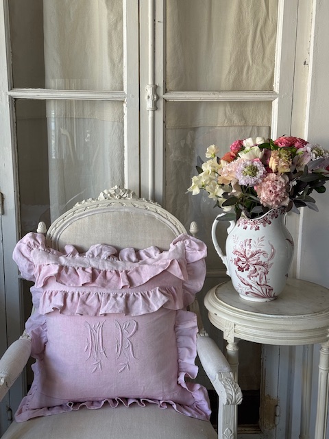 クッションカバー A-023 新入荷アイテム/ホームファブリック フランスアンティーク 26,000円（税込み28,600円）