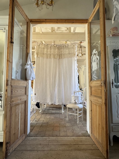 ホワイトリネンカーテン A-048 新入荷アイテム/ホームファブリック フランスアンティーク Sold out