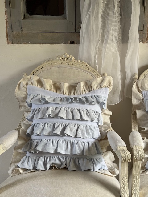 クッションカバー A-069B 新入荷アイテム/ホームファブリック フランスアンティーク 22,900円（税込み25,190円）