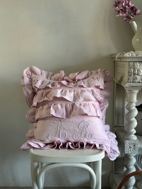 クッションカバー I-382 新入荷アイテム/ホームファブリック フランスアンティーク 26,000円(税込み28,600円)