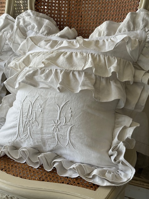 クッションカバー I-393 新入荷アイテム/ホームファブリック フランスアンティーク 25,000円（税込み27,500円）