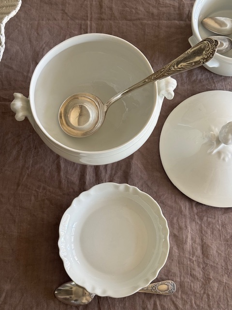 シルバーレードル J-313 新入荷アイテム/キッチン雑貨 フランスアンティーク 8,000円(税込み8,800円)