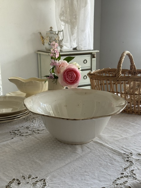 花リムボウル J-324 新入荷アイテム/キッチン雑貨 フランスアンティーク 15,000円（税込み16,500円）
