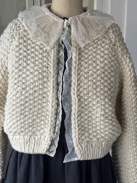 手編みカーディガン KNT-55GB 新入荷アイテム/ファッション フランスアンティーク 31,900円(税込み35,090円)