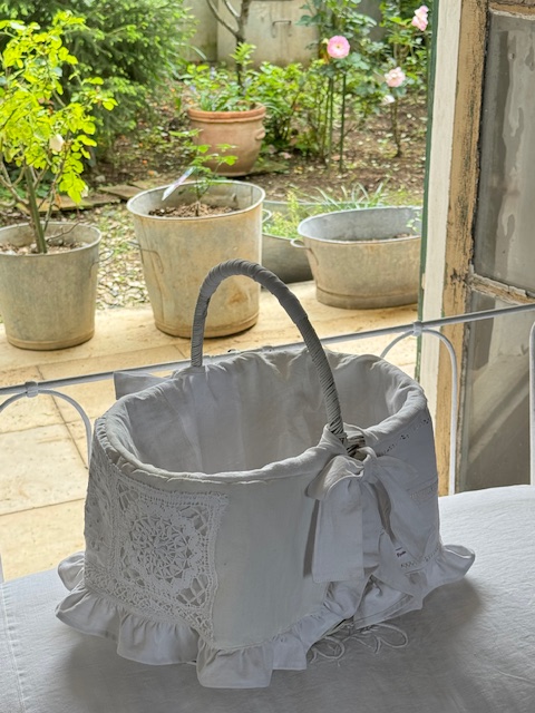 パニエ Q-238 新入荷アイテム/ファッション フランスアンティーク 21,900円（税込み24,090円）