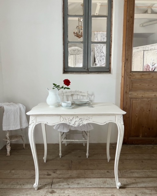 ホワイト装飾テーブル S-118 新入荷アイテム/テーブル フランスアンティーク Sold out