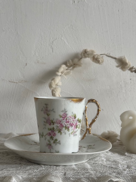 カップ＆ソーサー T-278A 新入荷アイテム/キッチン雑貨 フランスアンティーク 4,800円（税込み5,280円）