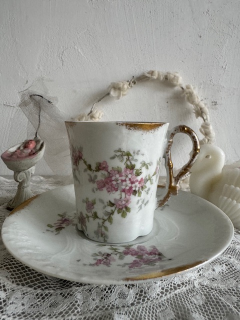 カップ＆ソーサー T-278D 新入荷アイテム/キッチン雑貨 フランスアンティーク 4,800円（税込み5,280円）