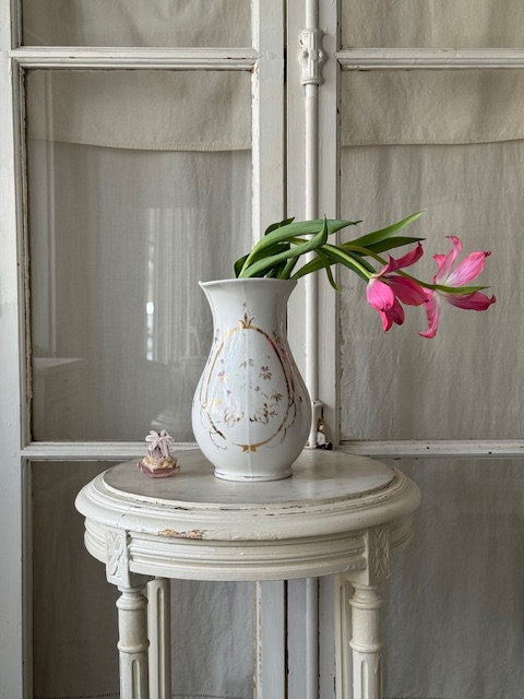 バラ模様パリ窯ピッチャー U-303 新入荷アイテム/インテリア雑貨 フランスアンティーク 21,000円(税込み23,100円)