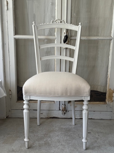 リボンヘッド装飾チェア V-117A 新入荷アイテム/イス フランスアンティーク Sold out