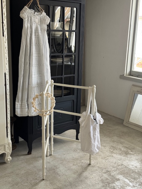 ホワイトトルション掛け V-158B 新入荷アイテム/小型家具 フランスアンティーク Sold out