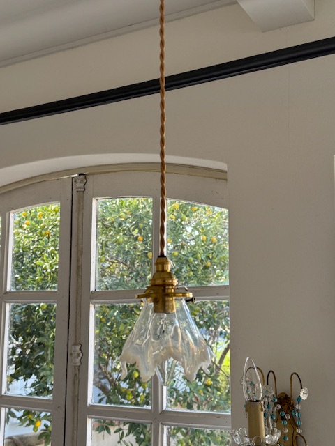 オパリンヌガラス V-210 新入荷アイテム/照明 フランスアンティーク 26,000円(税込み28,600円)