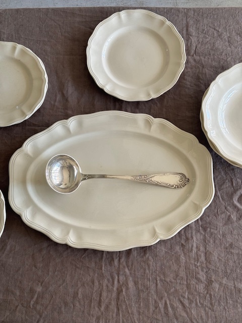 サルグミンヌオーバルプレート V-258 新入荷アイテム/キッチン雑貨 フランスアンティーク 16,000円(税込み17,600円)