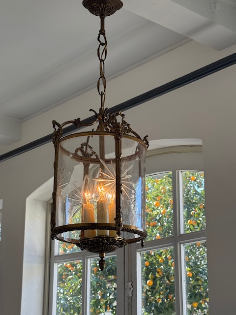 星マーク入り3灯ランプ V-338 新入荷アイテム/照明 フランスアンティーク 62,000円（税込み68,200円）