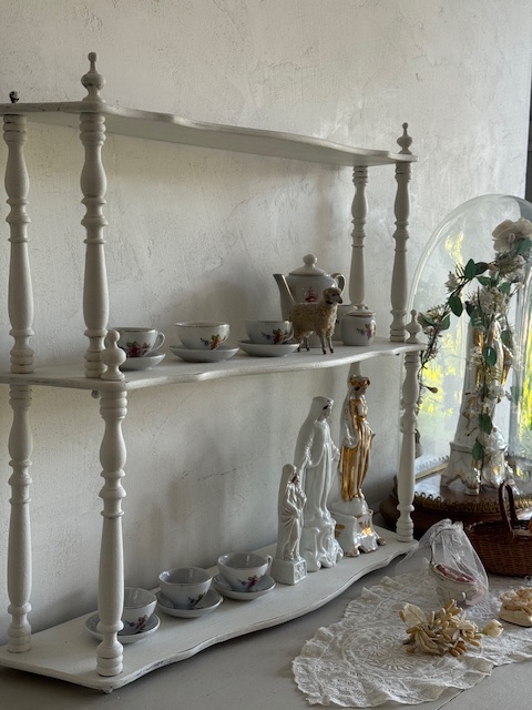 ホワイトシェルフ V-34A 新入荷アイテム/小型家具 フランスアンティーク Sold out