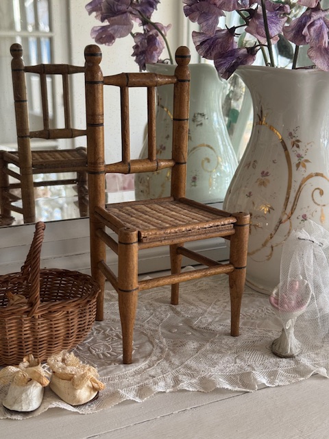 ドールチェア V-59B 新入荷アイテム/インテリア雑貨 フランスアンティーク 15,000円(税込み16,500円)