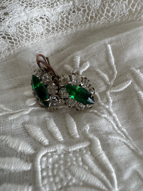 アンティークピアス W-002 新入荷アイテム/ファッション フランスアンティーク 22,000円（税込み24,200円）